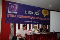 200px-Mei_30_2013_Aktivitas_AJI_Banda_Aceh_Diskusi_Etika_Pemberitaan_Syariat_Islam.JPG