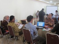 200px-Oktober_13_2012_Liputan_Khusus_Dialog_Jakarta_Papua_Manokwari.jpg